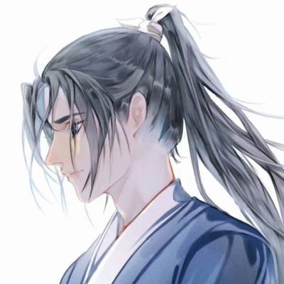 车辆坠落30米山崖